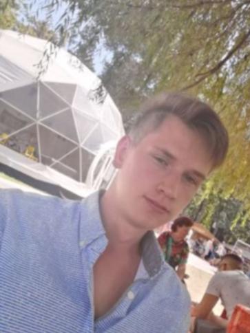 Balázs, 24 éves Budapest XVII. kerületi társkereső férfi profil fotója
