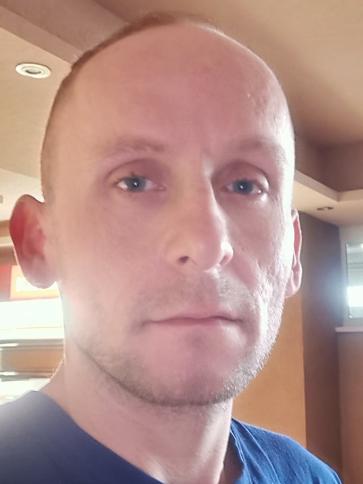 István, 37 éves nyíradonyi társkereső férfi profil fotója