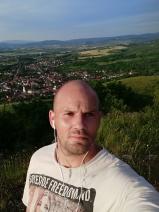 Sziasztok! Lóránt vagyok. Komoly tokodi párkereső nők jelentkezését várom.