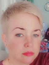 Sziasztok! Bernadett vagyok. Komoly jánoshidai társkereső férfiak jelentkezését várom.