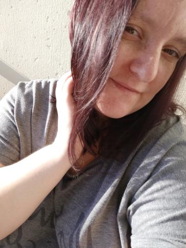 Hajni, 31 éves dunaújvárosi társkereső nő profil fotója