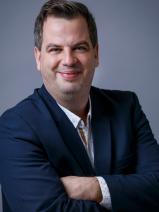 Sziasztok! Ferenc vagyok. Diplomás veresegyházi társkereső nőket keresek ismerkedési célból.