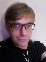 Sziasztok! Péter vagyok. Komoly szendrői párkereső nők jelentkezését várom.