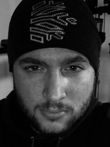 Milán, 34 éves soproni társkereső férfi profil fotója