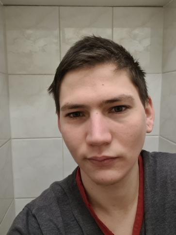 Henrik, 27 éves ceglédi társkereső férfi profil fotója