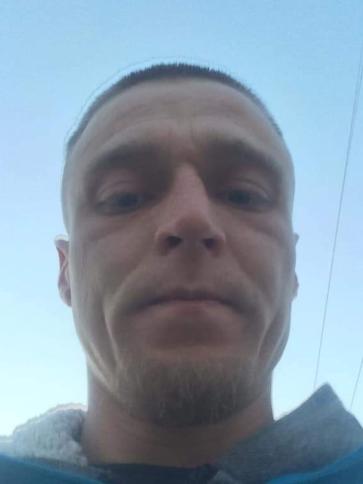 Zoltán, 37 éves csemői társkereső férfi profil fotója