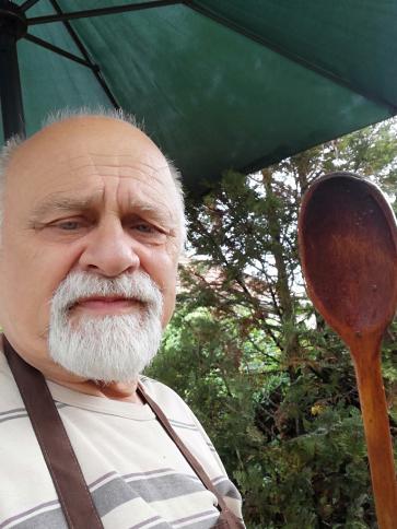Gyula, 74 éves tápiószecsői társkereső férfi profil fotója