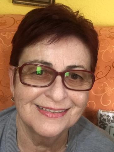 Ildi, 71 éves ceglédi társkereső nő profil fotója