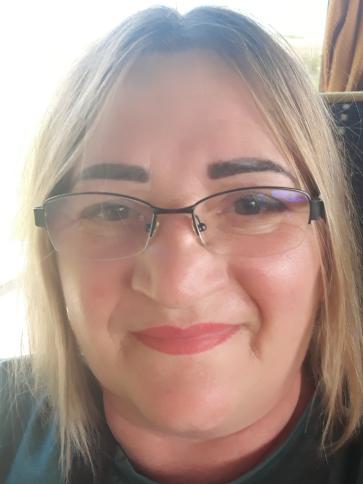 Erika, 57 éves szekszárdi társkereső nő profil fotója