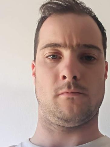 Richárd, 38 éves üllési társkereső férfi profil fotója