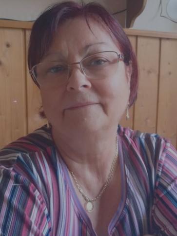 Gizi, 72 éves szombathelyi társkereső nő profil fotója