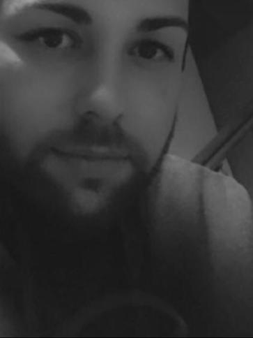 Imre, 32 éves mezőberényi társkereső férfi profil fotója