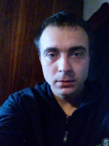 Andras, 36 éves földeáki társkereső férfi profil fotója