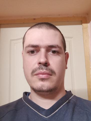 Zsolt, 33 éves tárkányi társkereső férfi profil fotója