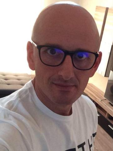 Antal, 44 éves szarvasi társkereső férfi profil fotója