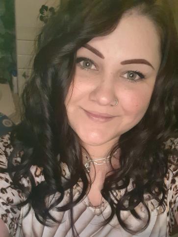 Dominika, 29 éves győri társkereső nő profil fotója