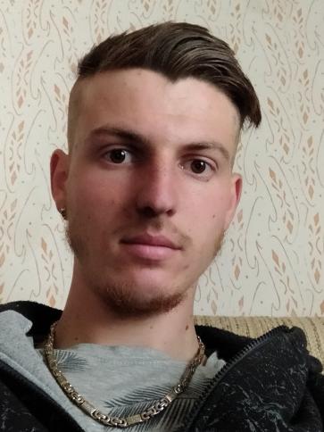 szilárd, 27 éves rémi társkereső férfi profil fotója