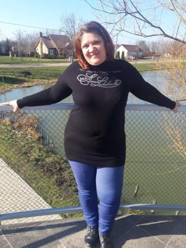 Erika, 49 éves sarkadi társkereső nő profil fotója