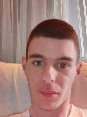 zoltán, 25 éves hajdúszoboszlói társkereső férfi profil fotója