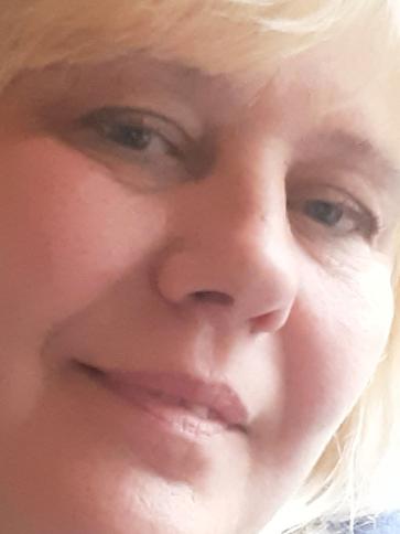 Krisztina, 56 éves oroszlányi társkereső nő profil fotója