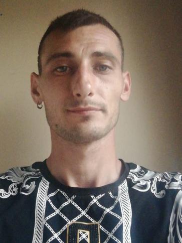 Tamás, 37 éves celldömölki társkereső férfi profil fotója