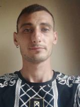Sziasztok! Tamás vagyok. Fiatal celldömölki párkereső lányokkal chatelnék.