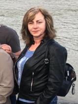 Sziasztok! Lívia vagyok. Komoly lébényi társkereső férfiak jelentkezését várom.