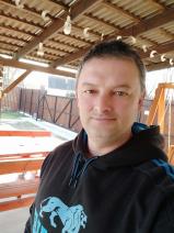 Sziasztok! Roland vagyok. Komoly géderlaki párkereső nők jelentkezését várom.