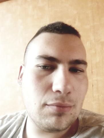 Tamás, 26 éves ónodi társkereső férfi profil fotója
