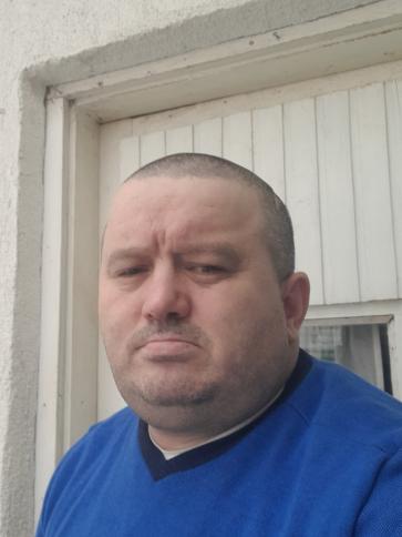 Csaba, 51 éves kishutai társkereső férfi profil fotója