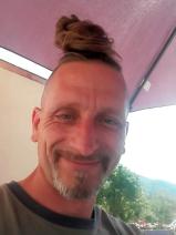 Sziasztok! István vagyok. Komoly visegrádi párkereső nők jelentkezését várom.