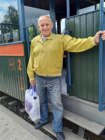 Józsi, 82 éves kiskunhalasi társkereső férfi profil fotója Józsi, 82 éves kiskunhalasi társkereső férfi profil fotója