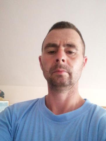 Janos, 45 éves milejszegi társkereső férfi profil fotója