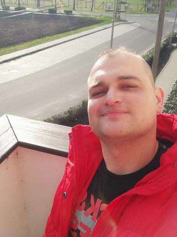 József, 32 éves tiszafüredi társkereső férfi profil fotója