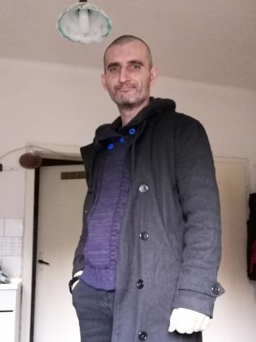 Viktor, 47 éves kétbodonyi társkereső férfi profil fotója Viktor, 47 éves kétbodonyi társkereső férfi profil fotója