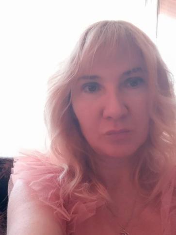 Szilvi, 51 éves oroszlányi társkereső nő profil fotója