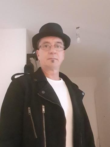 Zoltán, 54 éves svájci társkereső férfi profil fotója