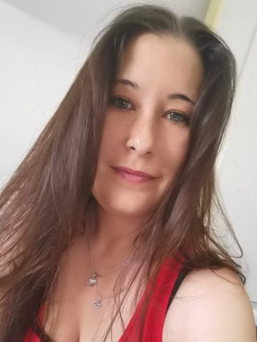Brigitta, 34 éves veszprémi társkereső nő profil fotója