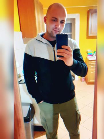 László, 28 éves abádszalóki társkereső férfi profil fotója