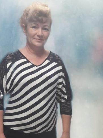 Viola, 57 éves tápiószecsői társkereső nő profil fotója