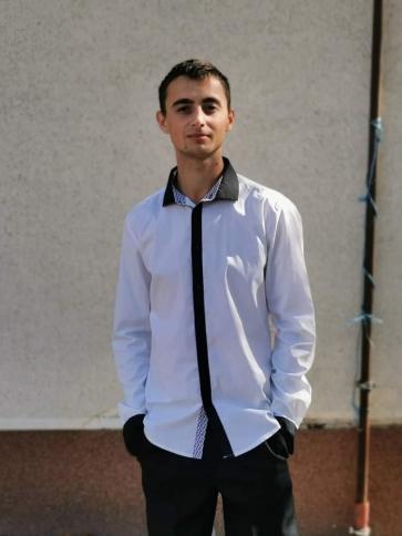 András, 26 éves sárrétudvari társkereső férfi profil fotója