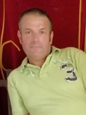 Zsolt, 46 éves berettyóújfalui társkereső férfi profil fotója Zsolt, 46 éves berettyóújfalui társkereső férfi profil fotója