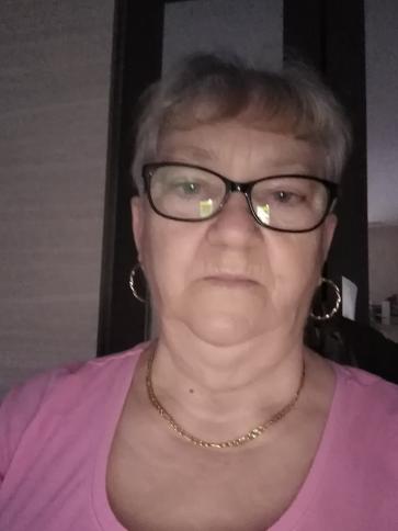 Kati, 72 éves debreceni társkereső nő profil fotója