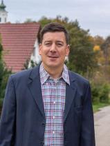 Sziasztok! Alex vagyok. Komoly pulai párkereső nők jelentkezését várom.