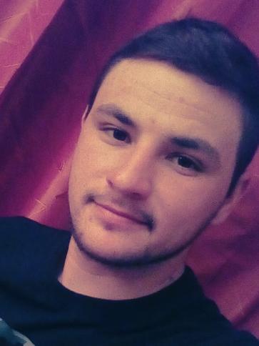 Dani, 29 éves kapuvári társkereső férfi profil fotója