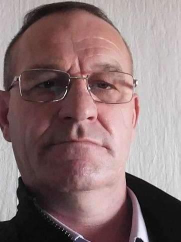 Gyula, 62 éves székesfehérvári társkereső férfi profil fotója