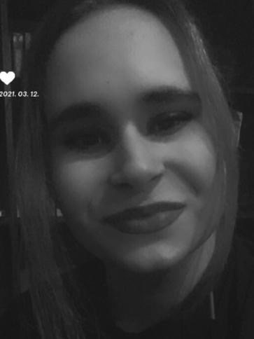 Viktória, 23 éves Budapest XXII. kerületi társkereső nő profil fotója