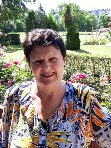 Teréz, 71 éves martfűi társkereső nő profil fotója