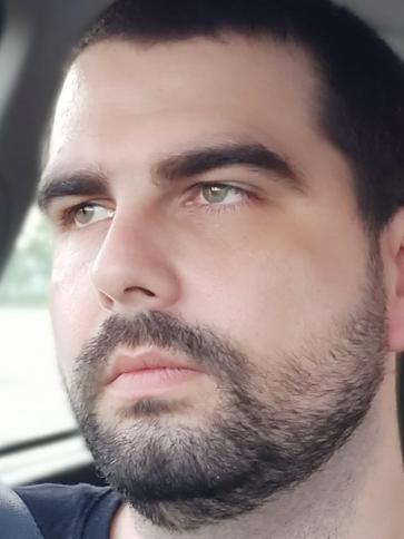 Sándor, 34 éves ajkai társkereső férfi profil fotója Sándor, 34 éves ajkai társkereső férfi profil fotója