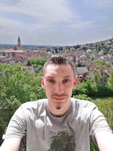 Gábor, 29 éves szekszárdi társkereső férfi profil fotója